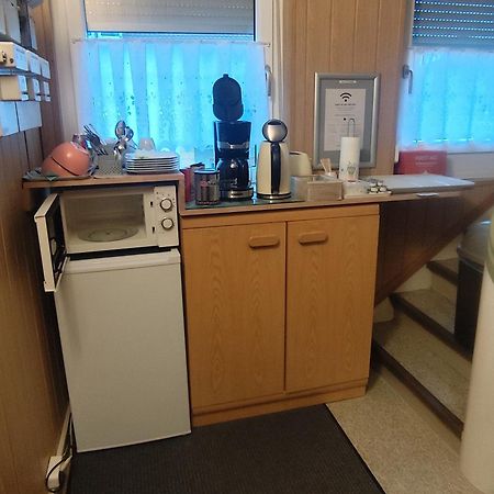 Gästezimmer Boxenstopp Veitsbronn Exteriör bild