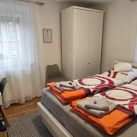 Gästezimmer Boxenstopp Veitsbronn Exteriör bild