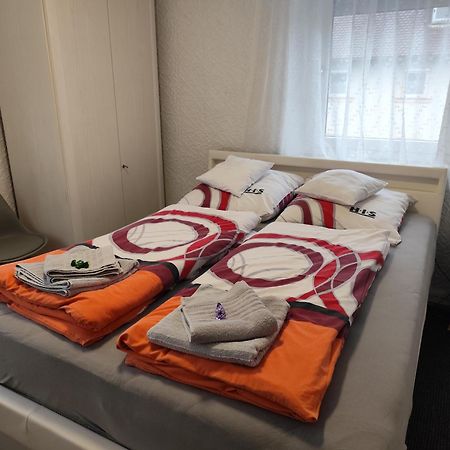 Gästezimmer Boxenstopp Veitsbronn Exteriör bild