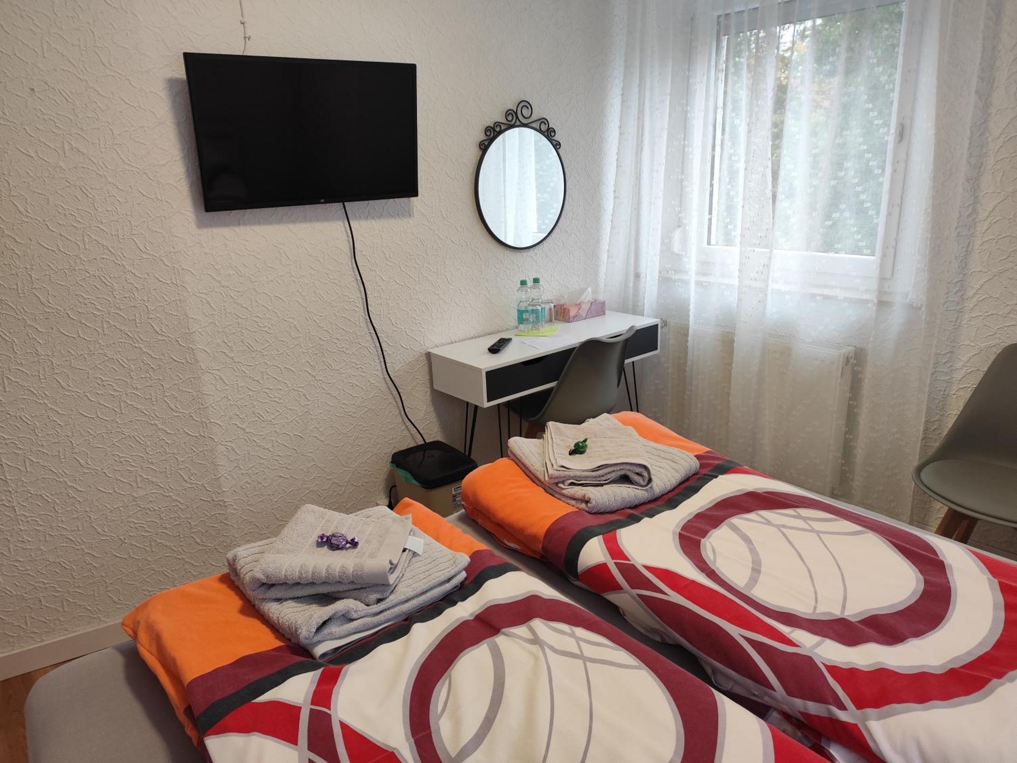 Gästezimmer Boxenstopp Veitsbronn Exteriör bild